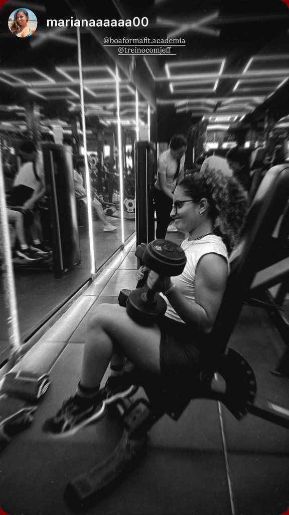 Aluna marcando o treino nos stories
